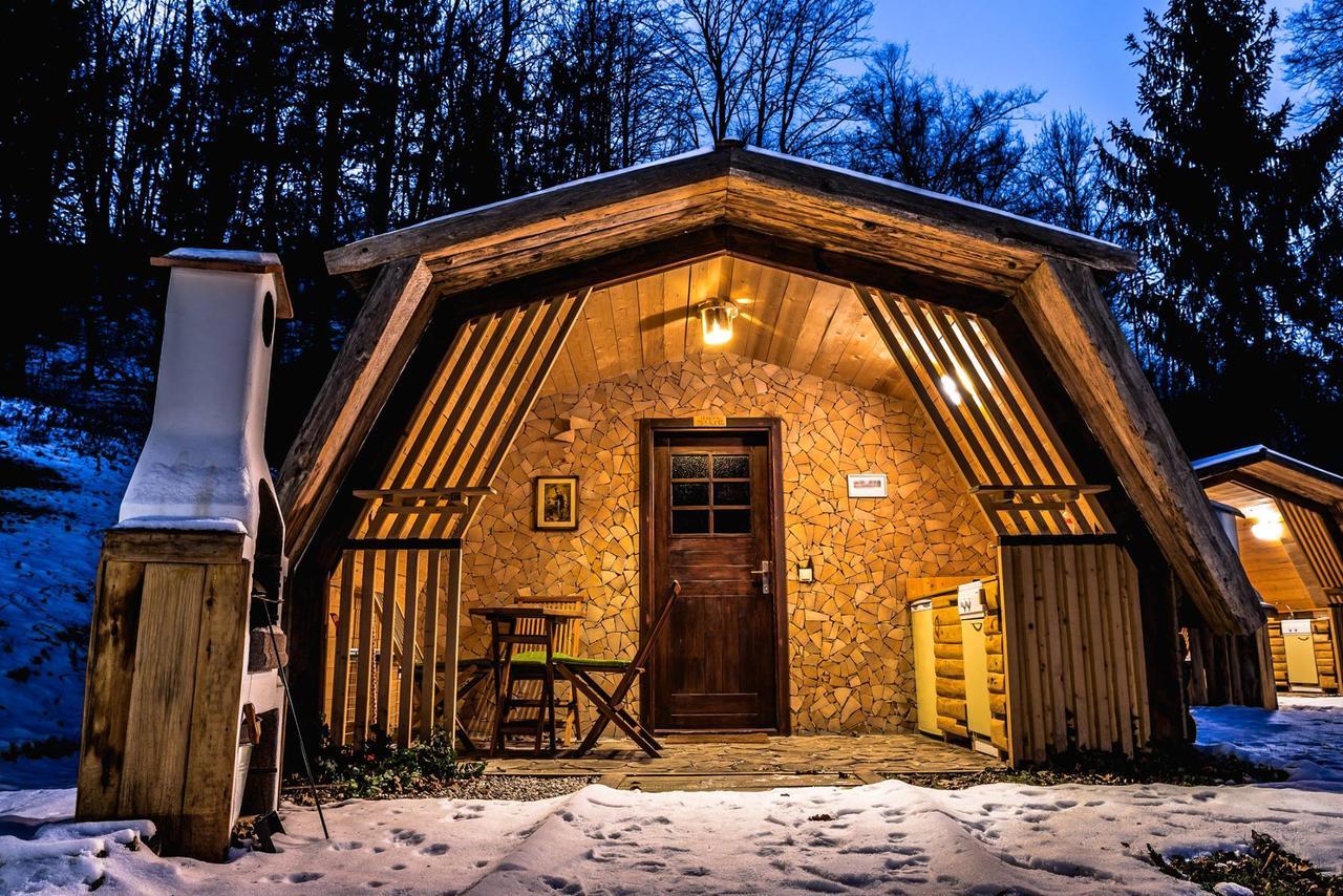 布莱德 Glamping Pibernik - Pr' Hostar酒店 外观 照片