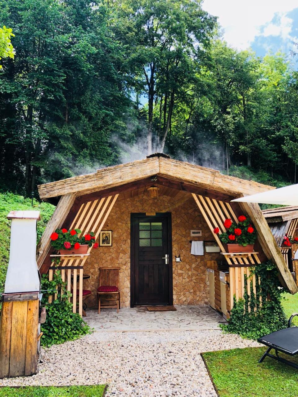 布莱德 Glamping Pibernik - Pr' Hostar酒店 外观 照片